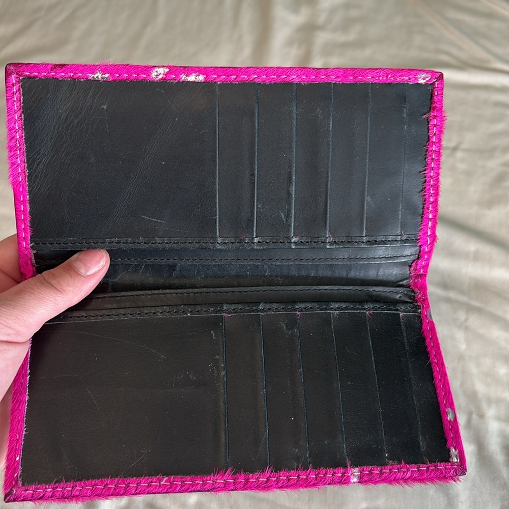 Cowhide Wallet - Picture 4 of 4